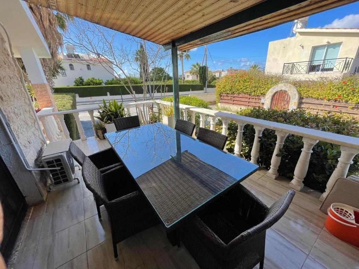 Villa Ocean Stones 1Km From Main Coral Bay Beach Peyia Bagian luar foto