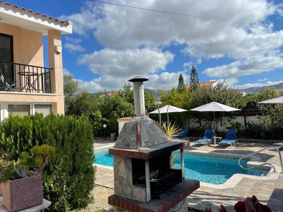 Villa Ocean Stones 1Km From Main Coral Bay Beach Peyia Bagian luar foto
