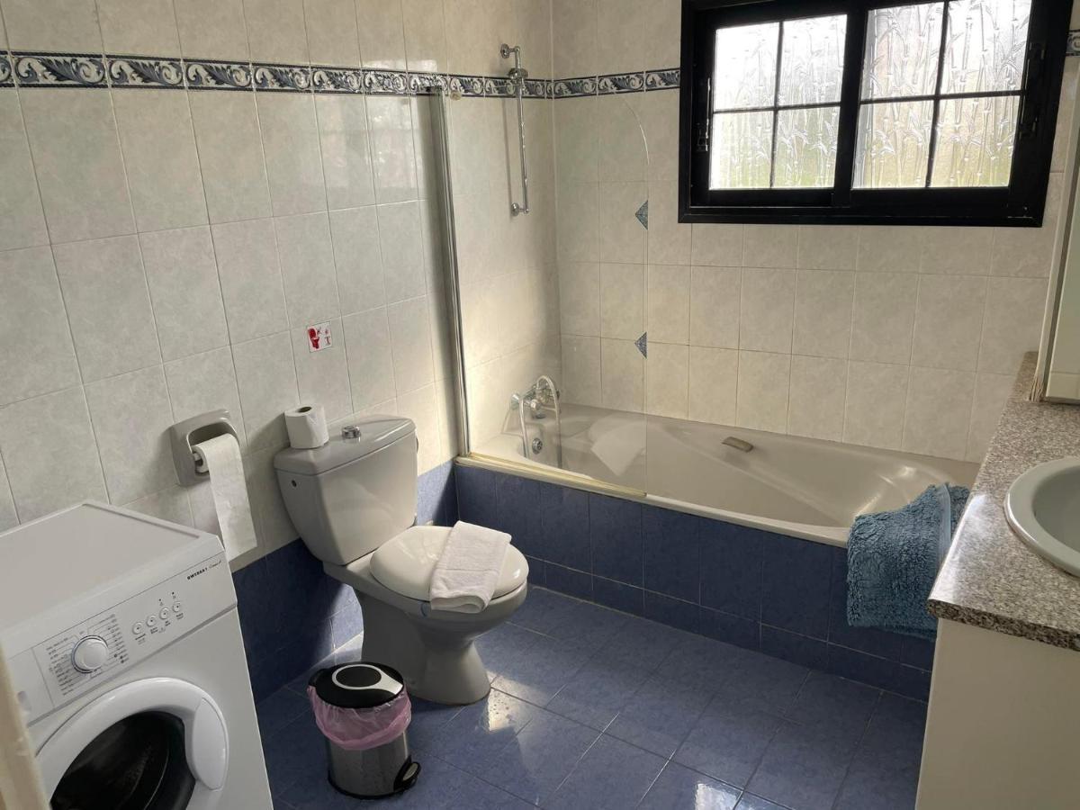 Villa Ocean Stones 1Km From Main Coral Bay Beach Peyia Bagian luar foto